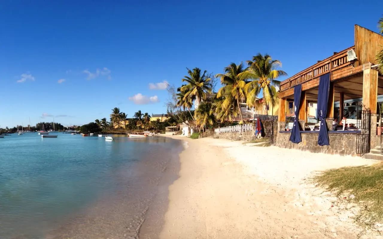 The Beach House Bar