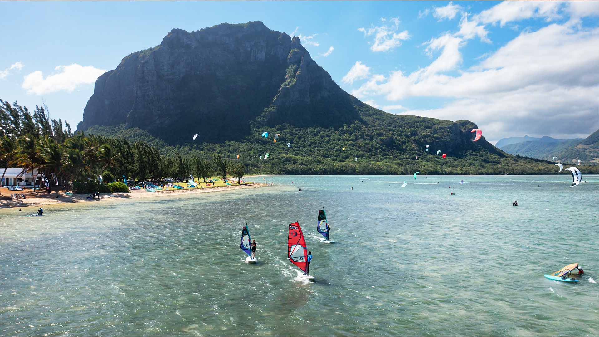 ION CLUB Anse La Raie